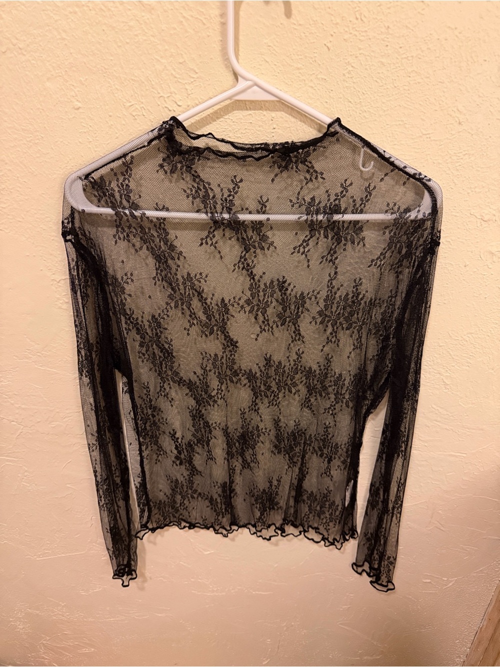 Source Unknown Black Floral Sheer Lace Long Sleeve Top
